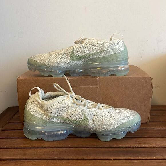 Nike Air Vapormax 2023 Flyknit Honeydew Men Size 8 Women Size 9.5(DV1678-300) - Picture 3 of 11